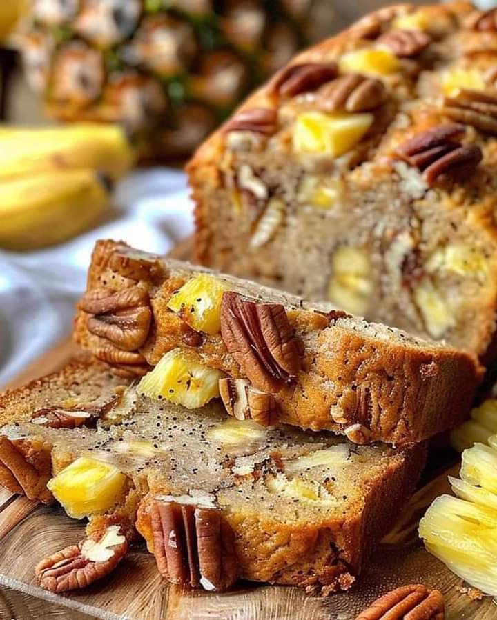 Pineapple Pecan Banana Bread Cyssero