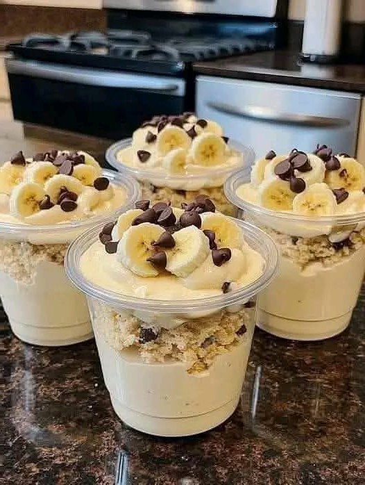 Creamy Banana Pudding Parfait Cups - CYSSERO - Banana Cream Cheese Dog Parfait